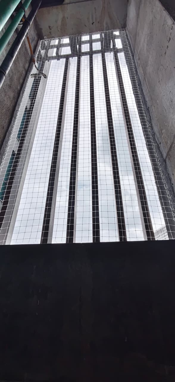 Duct area safety net installation